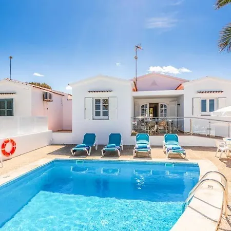 Sleeps 6 Pool Air Con Wifi *