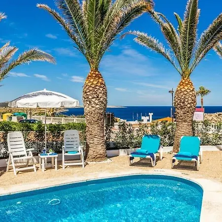 Villa Sleeps 6 Pool Air Con Wifi
