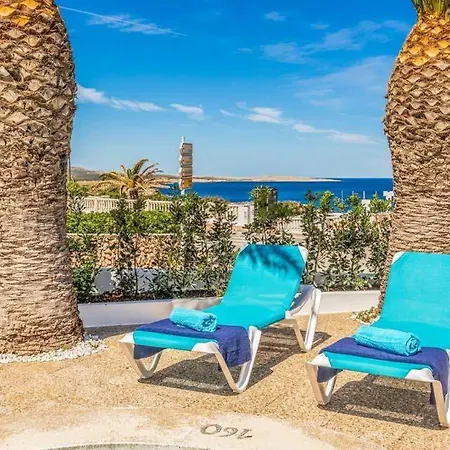 Sleeps 6 Pool Air Con Wifi