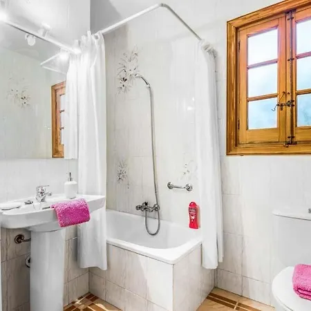 别墅 Sleeps 6 Pool Air Con Wifi